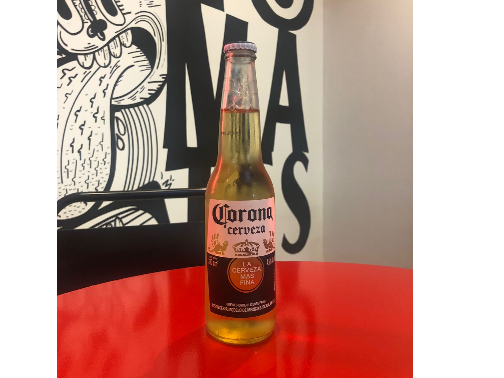 Corona en botella de 330 cc