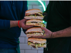 4 X 3 Messirve Grandes c/papas bastón