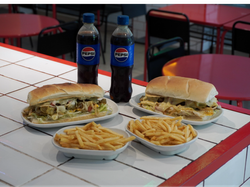 2 Hater GRANDES + papas BASTON (VEGETARIANO!)