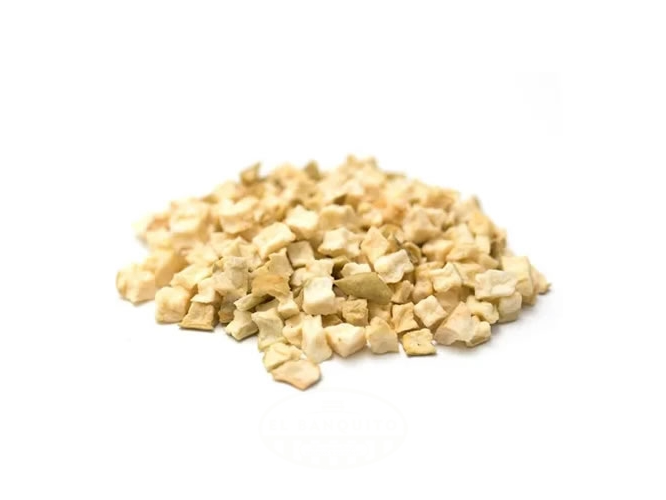 Manzana desecada en cubos