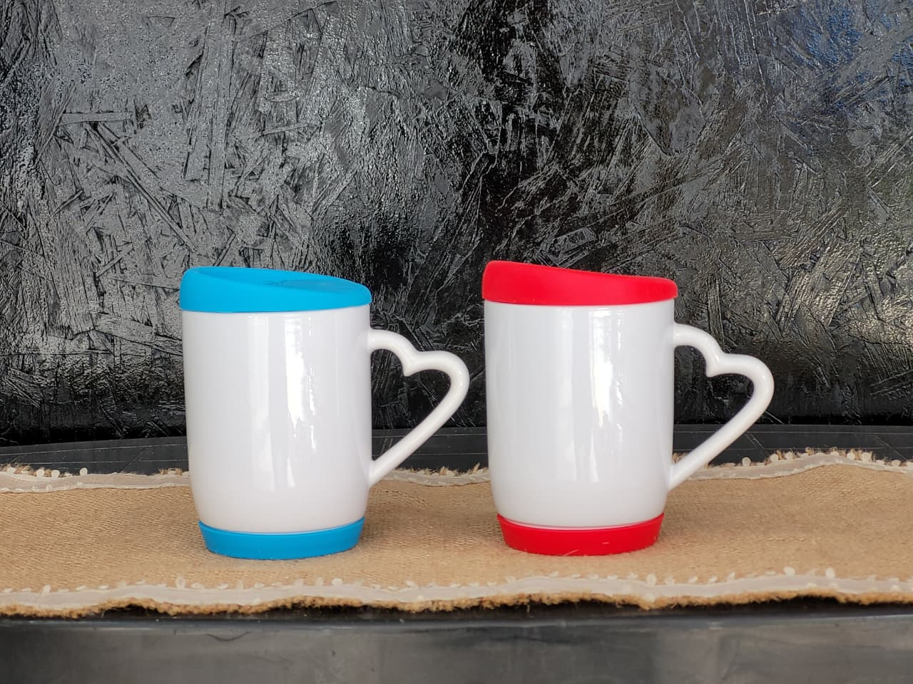 Taza mango de corazon con silicona