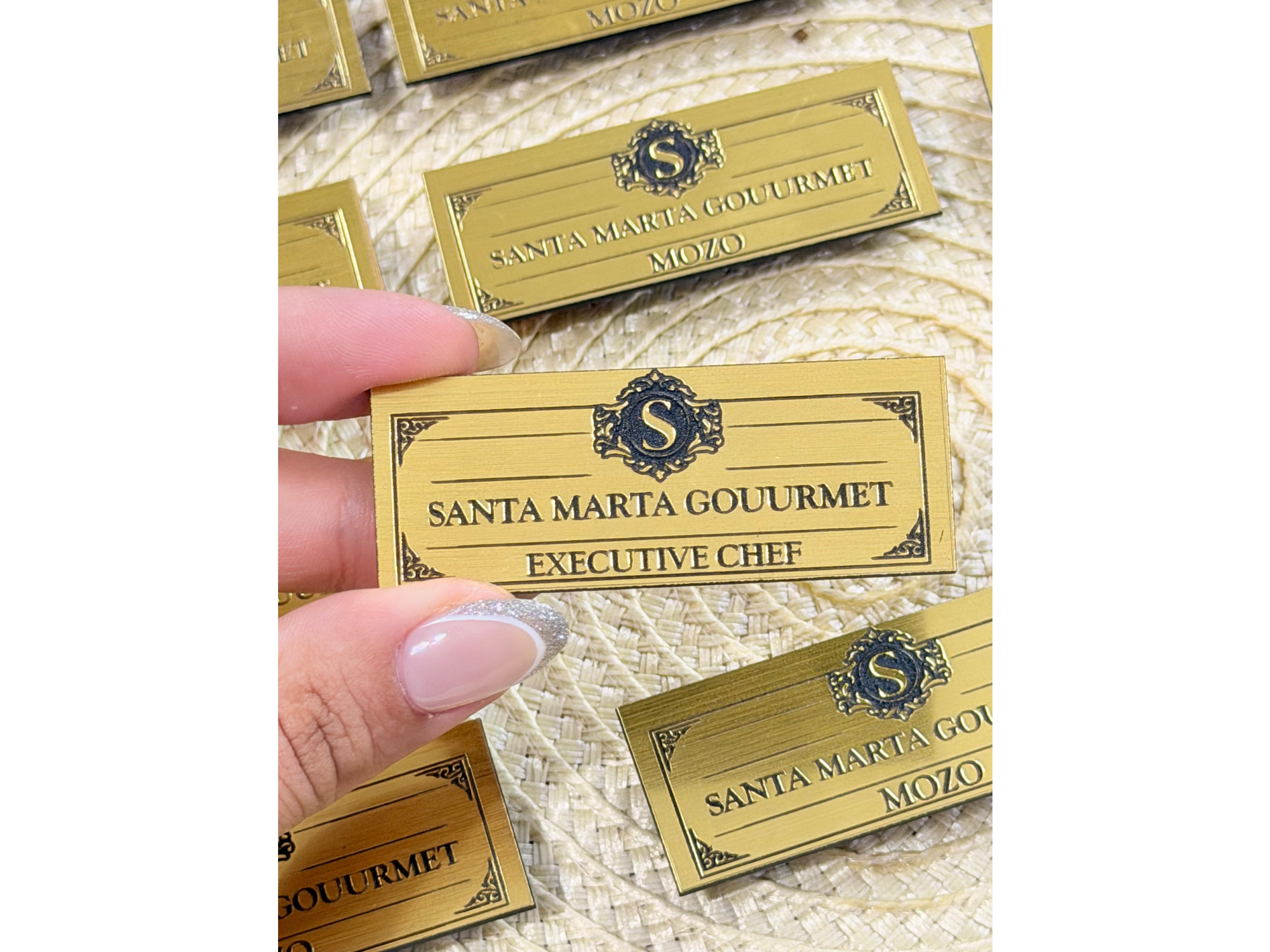 Gafetes ABS grabados