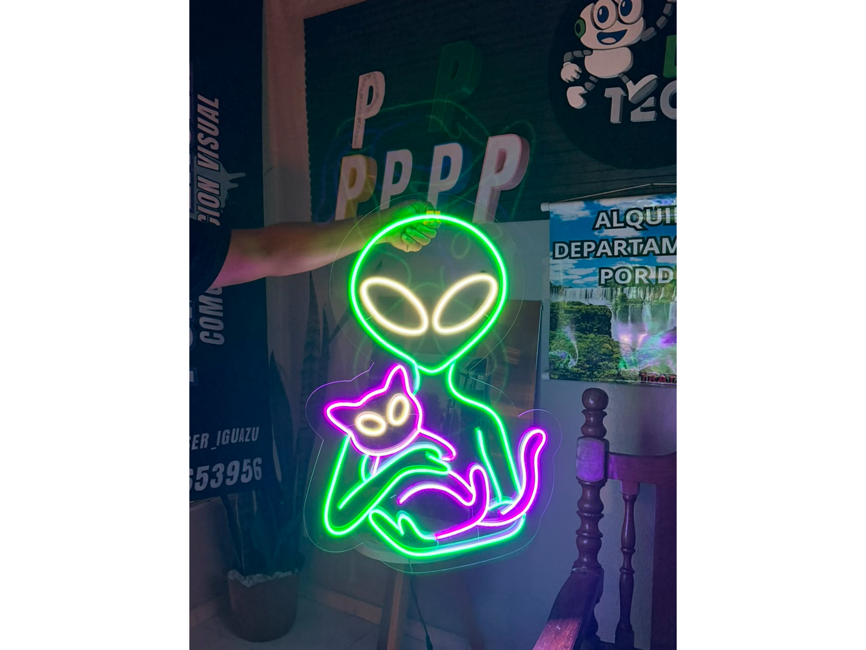 Muestra de cartel en Neón
