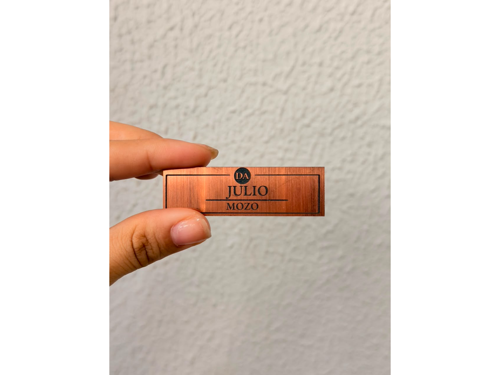 Gafete ABS grabado bronce