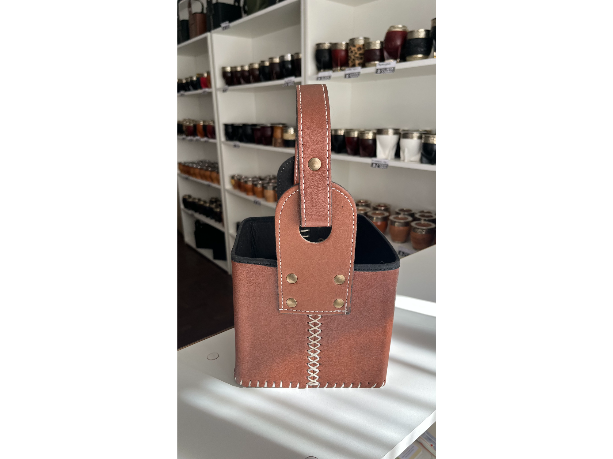 CANASTA SIMIL MARRON