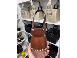 PORTA MATE DE CUERO MARRON