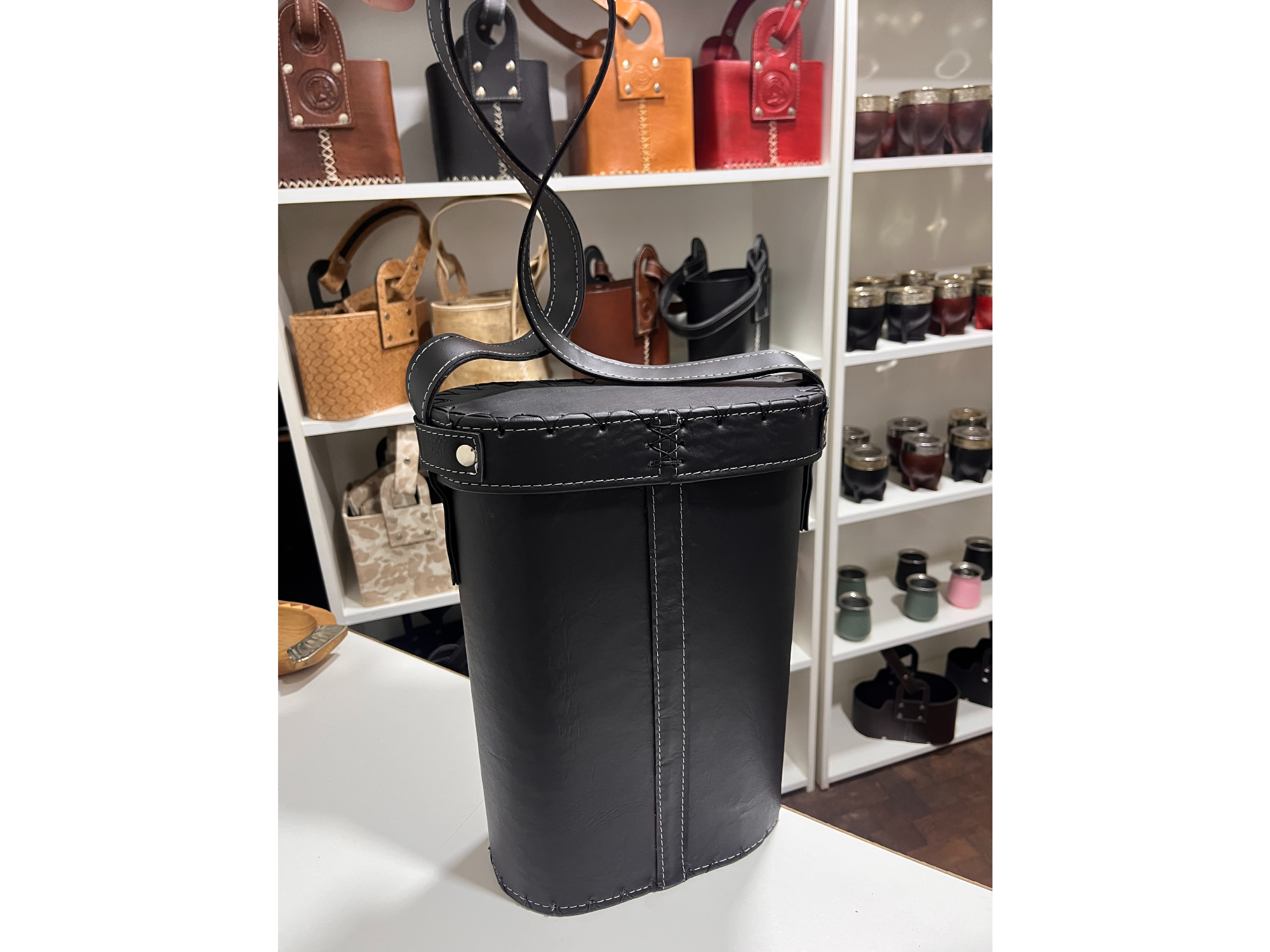 PORTA TERMO - BOLSO COLOR NEGRO LISO