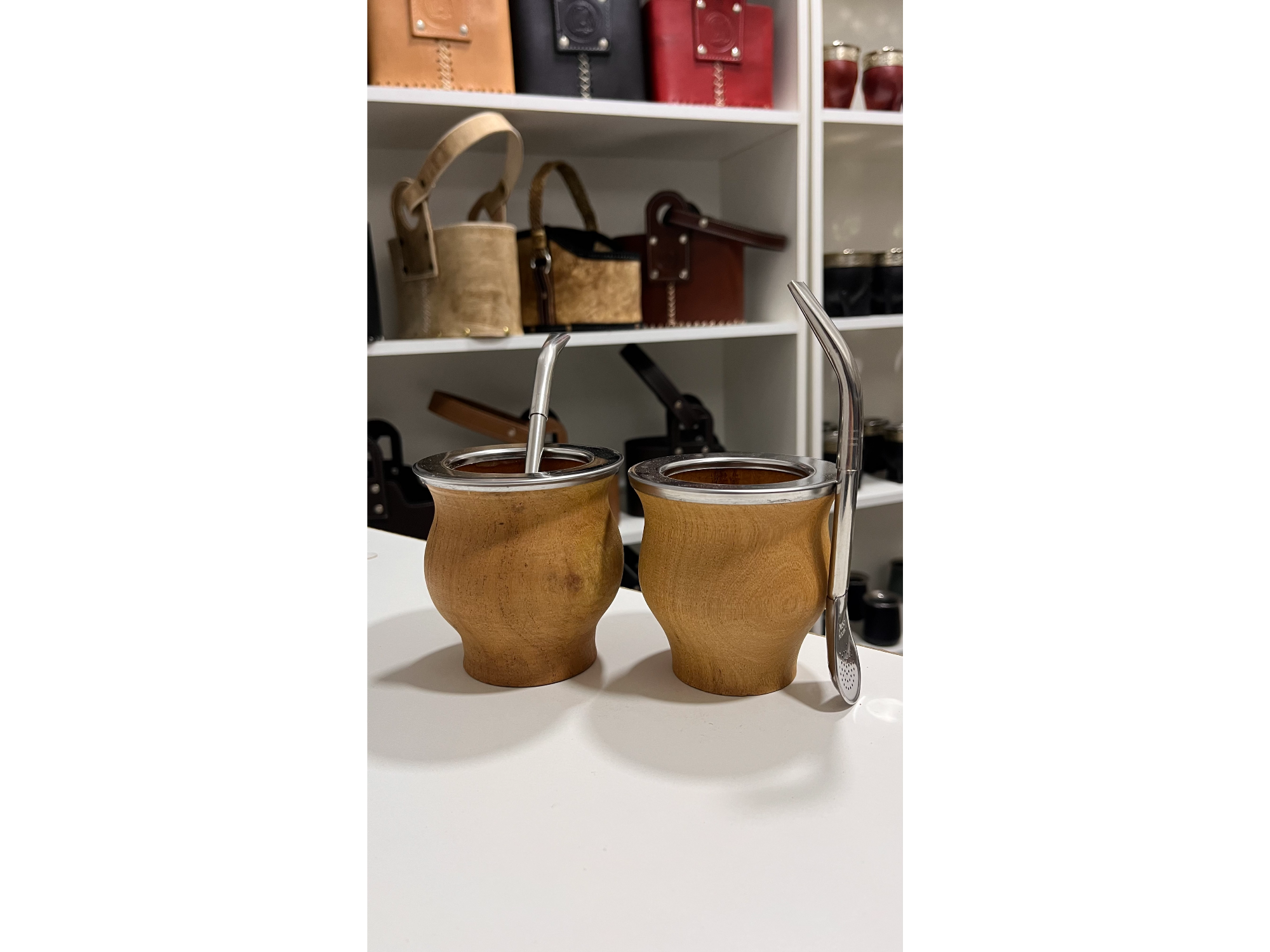 CAMIONERO ALGARROBO CON BOMBILLA PICO LORO