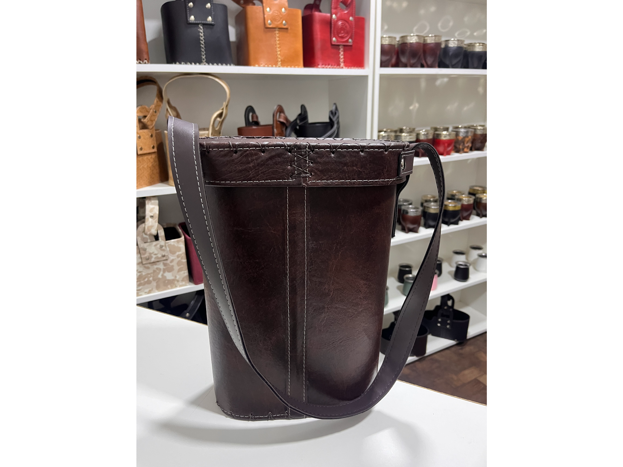 PORTA TERMO - BOLSO COLOR MARRON LISO