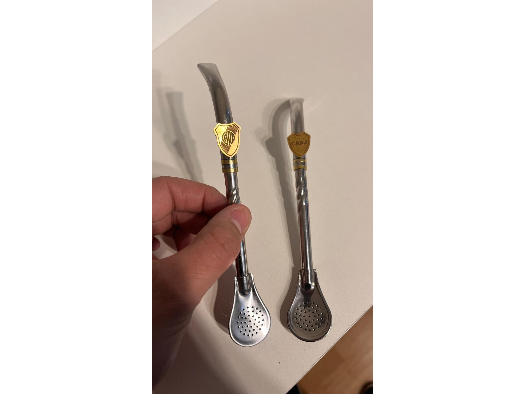 BOMBILLA TRENZADA CON APLIQUE O LOGO