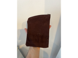 YERBERA DE CUERO MARRON