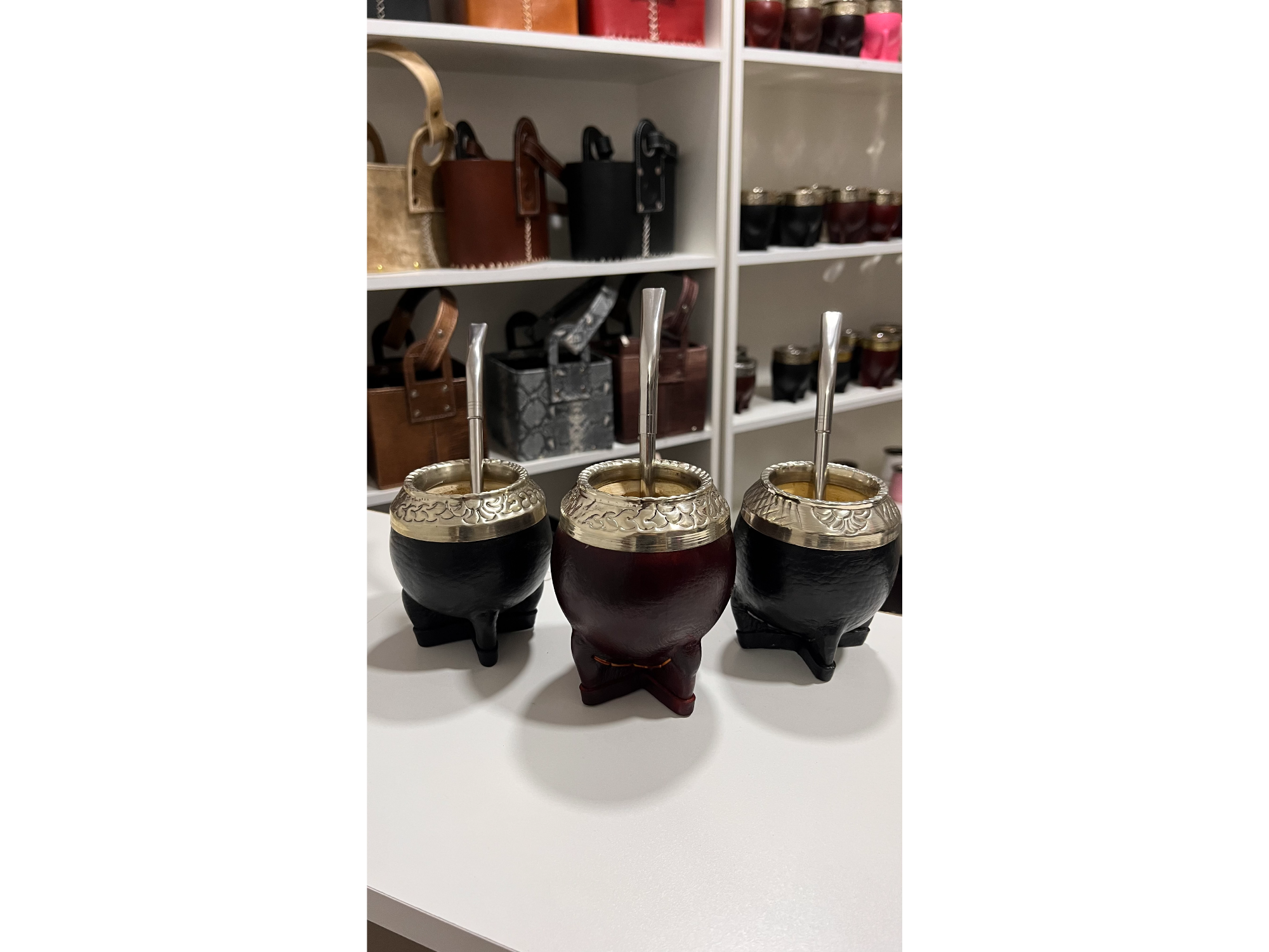 TORPEDO CINCELADO CALABAZA CON BOMBILLA PICO LORO