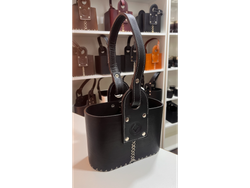 CANASTA OVALADA DE CUERO NEGRA