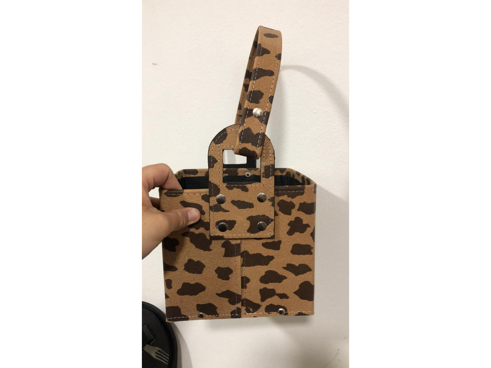 CANASTA ANIMAL PRINT ECO CUERO