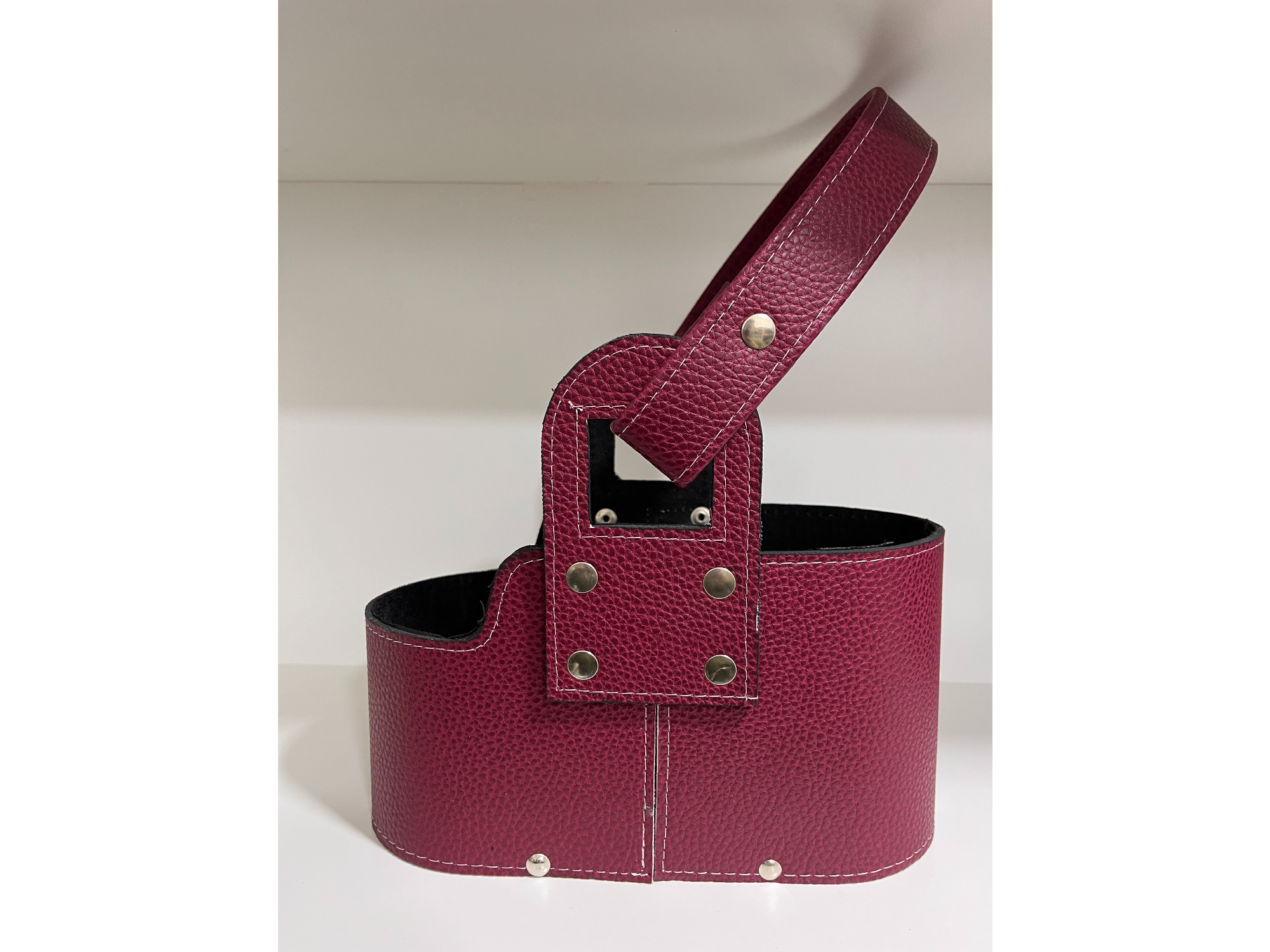 CANASTA OVALADA SIMIL CUERO BORDO CLARO