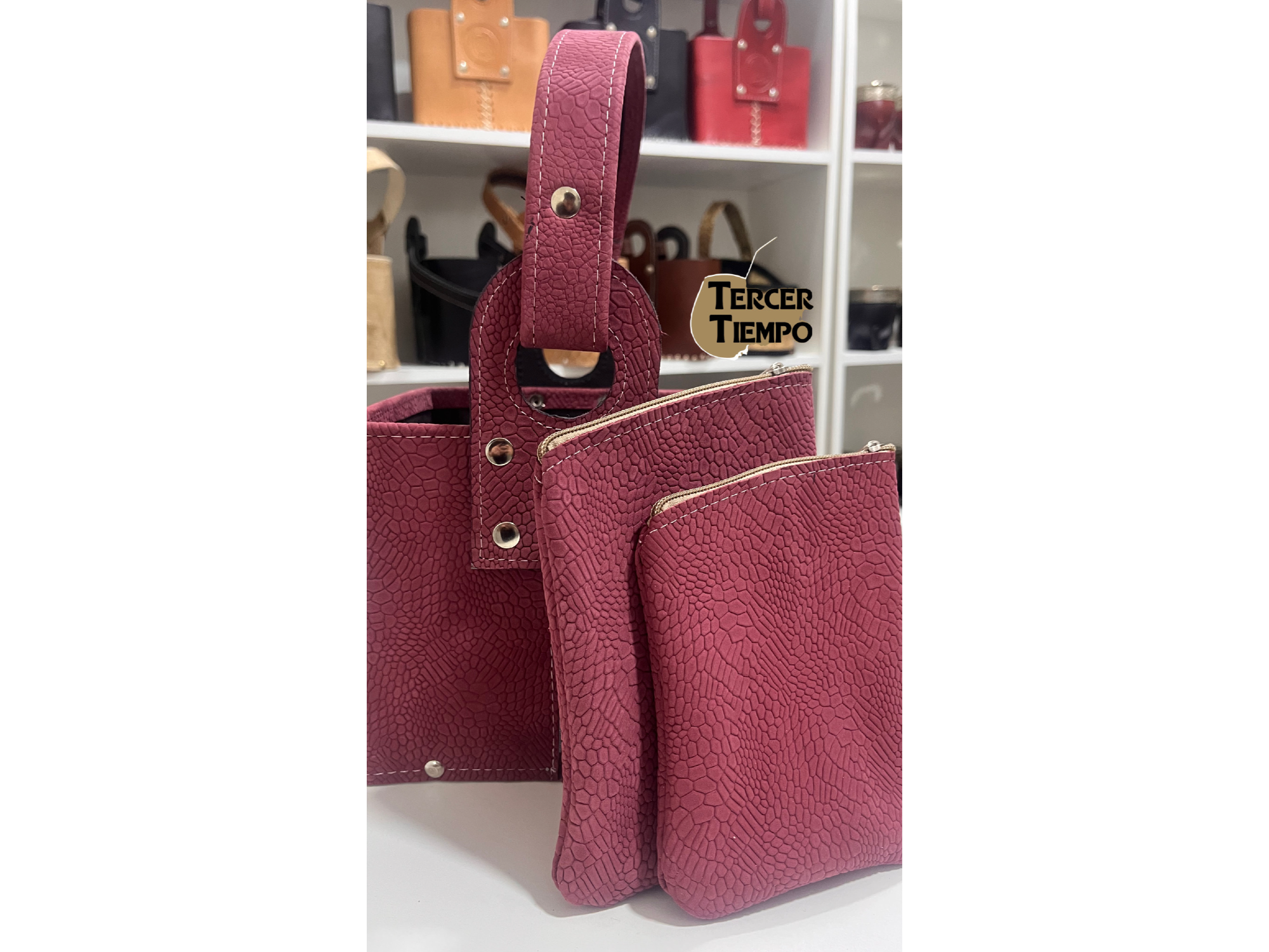 CANASTA CUERO SINTETICA COLOR ROSA Y TE INCLUSE YERBERA Y AZUCARERA