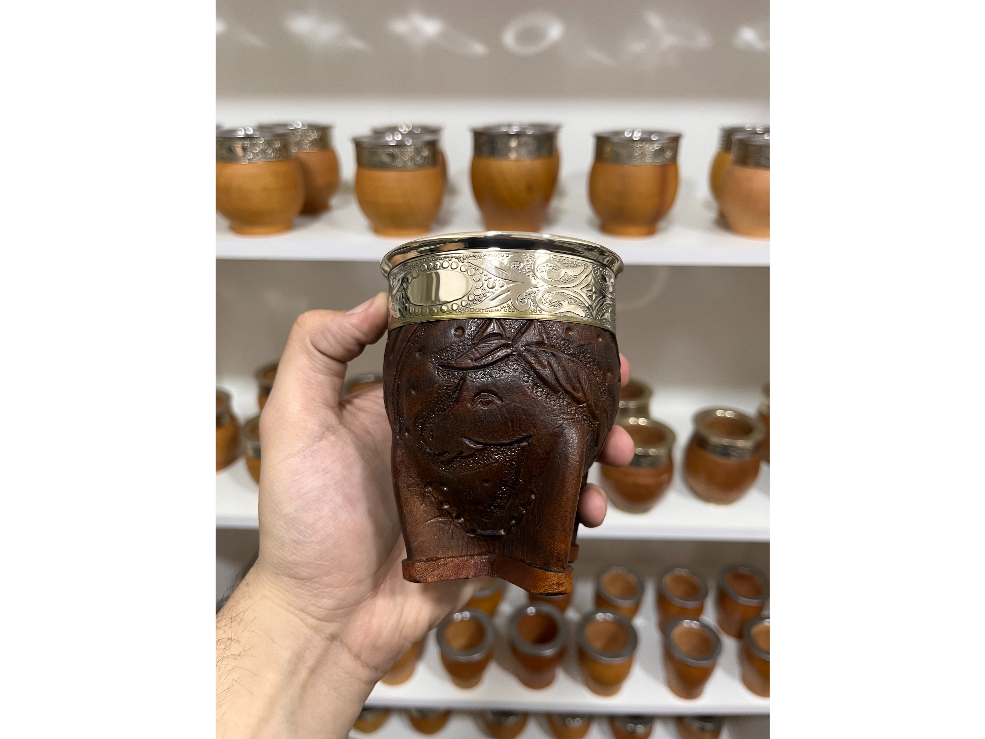 MATE IMPERIAL CINCELADO ALPACA CUERO DIBUJO CABALLO