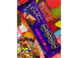 Chocolate Cadbury Yoghurt Frutilla 162gr