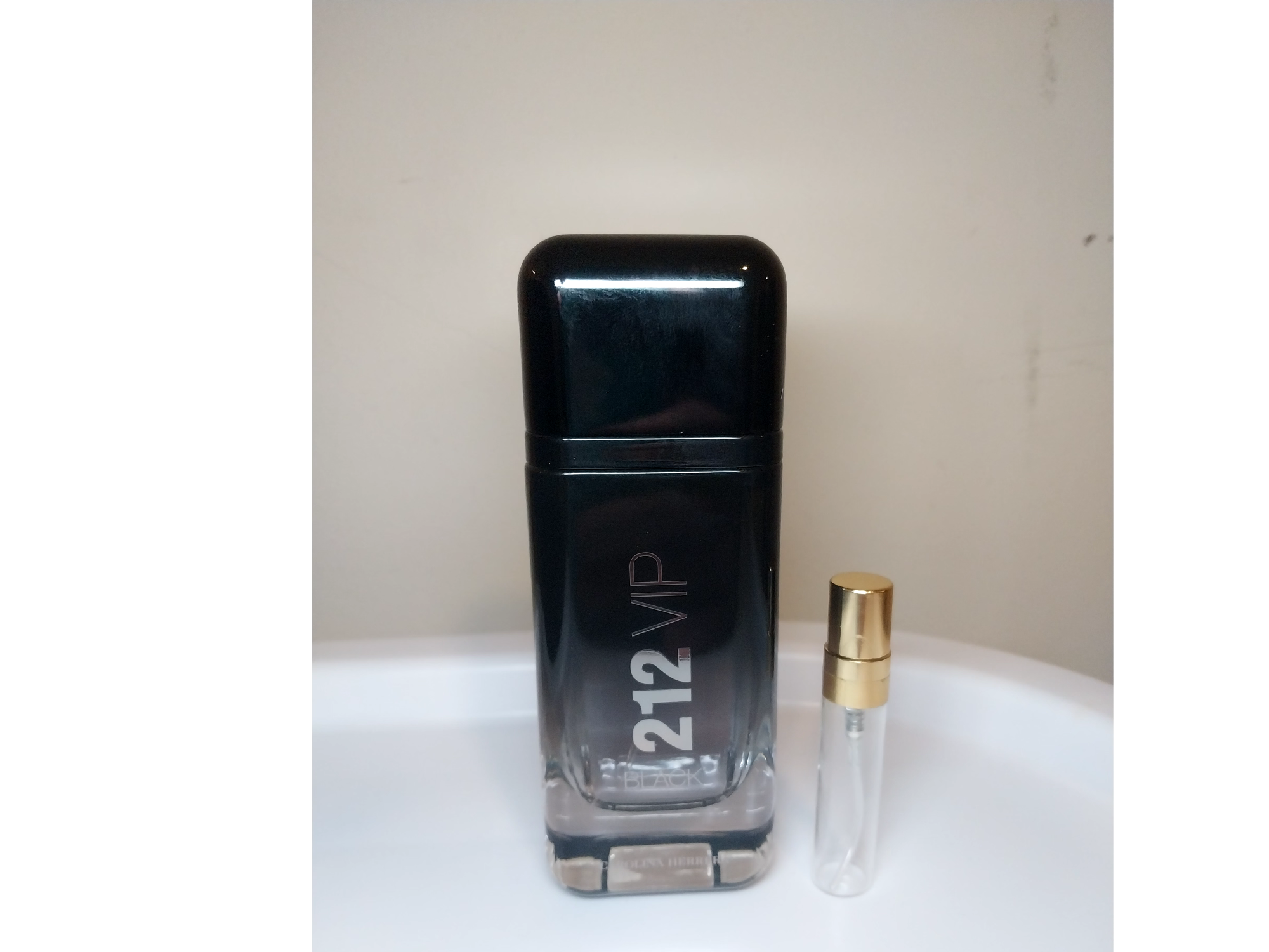 212 vip black de Alhambra perfumes