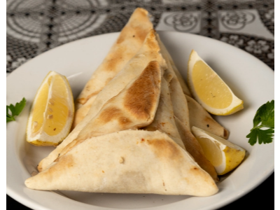Empanada árabe cerrada x 1 x 6 x 12 de Armenian Delivery