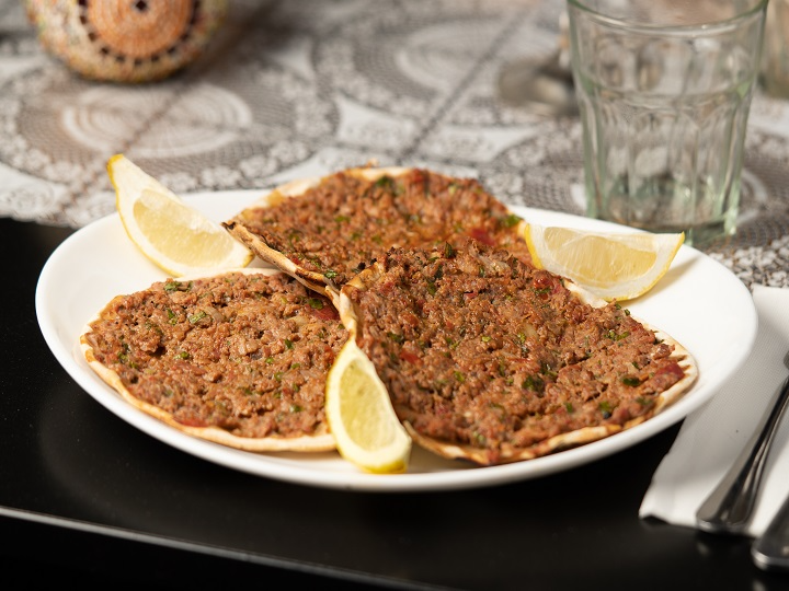 Lesmeyun Empanda Armenia Abierta x Doc. + de regalo un puré de garbanzo