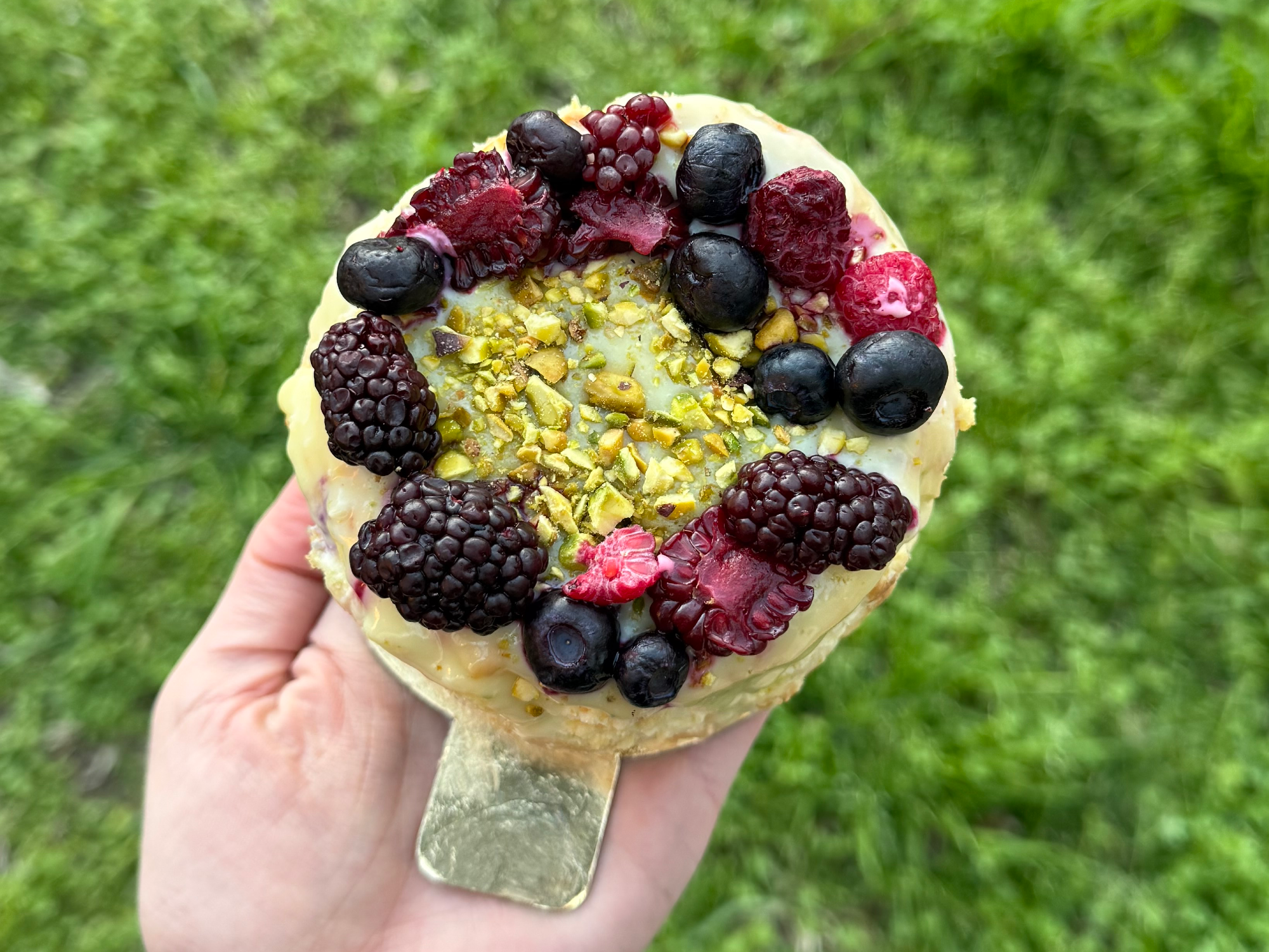 Cheescake de pistacho y frutos rojos