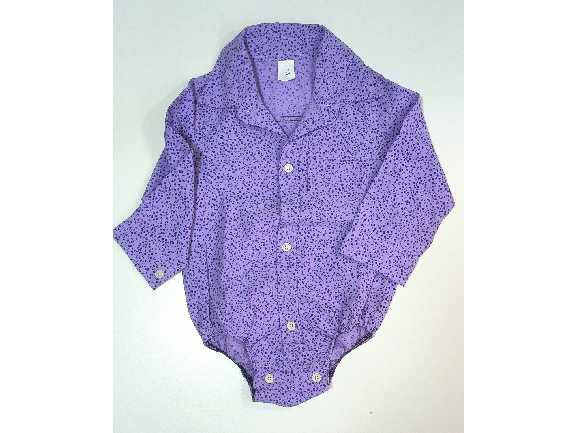 Body camisa talle 9 meses