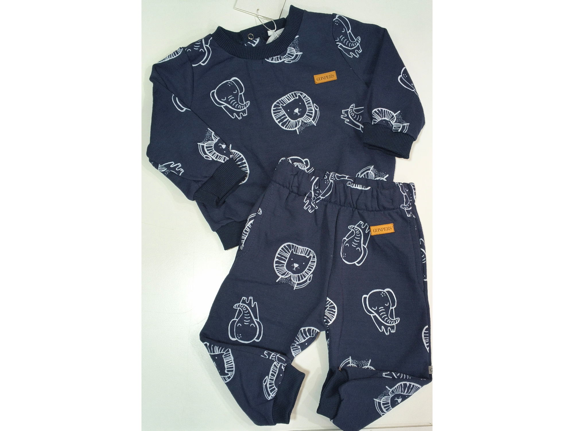 Conjunto friza liviana talle 9 meses