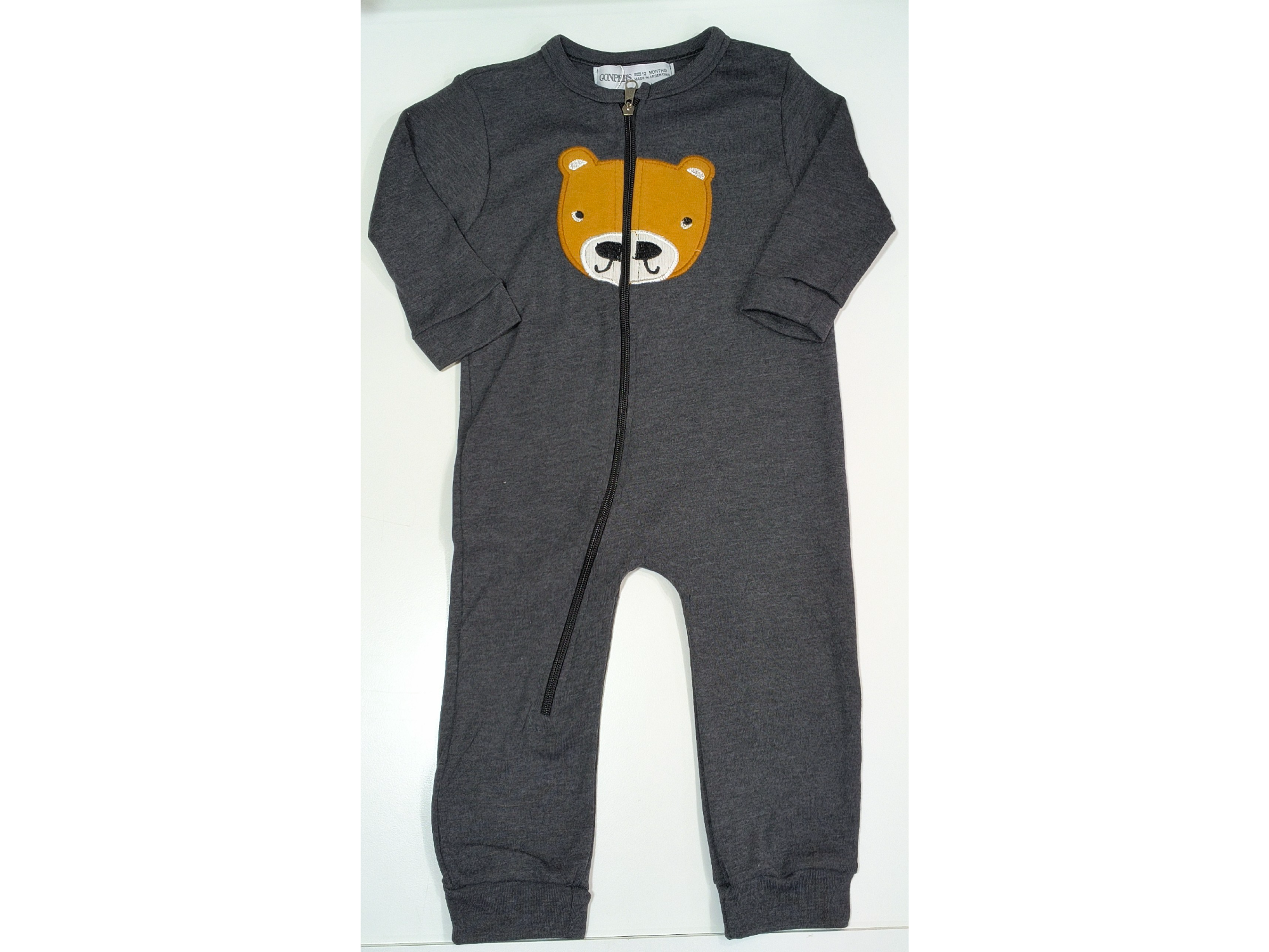 Pijama con cierre talle 12 meses