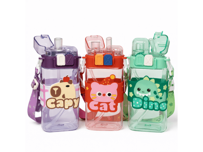 Botella pláctica infantil