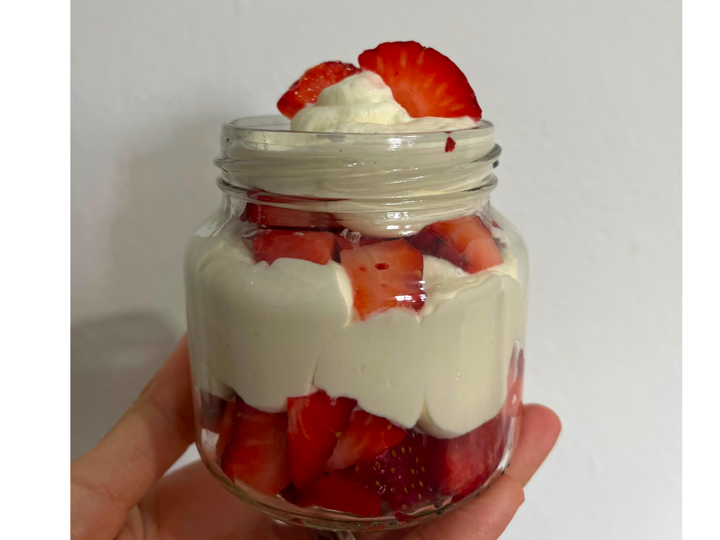 FRUTILLAS CON CREMA