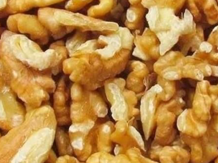 Nuez Blanca en cuartos