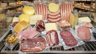 FIAMBRES Y QUESOS TROZADOS