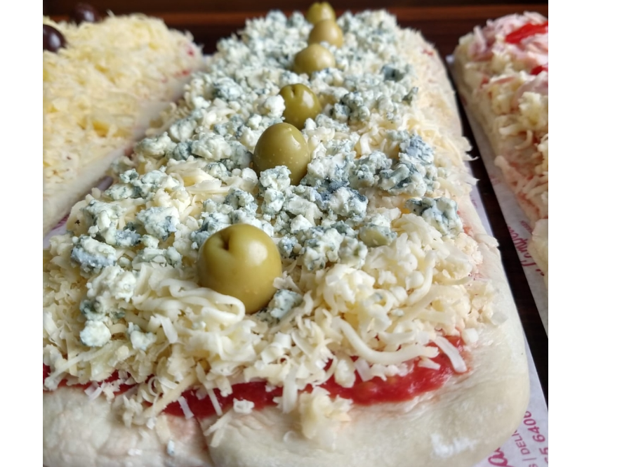 Pizza Cuatro Quesos Azul