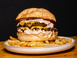 Cheeseburger SIMPLE + Papas