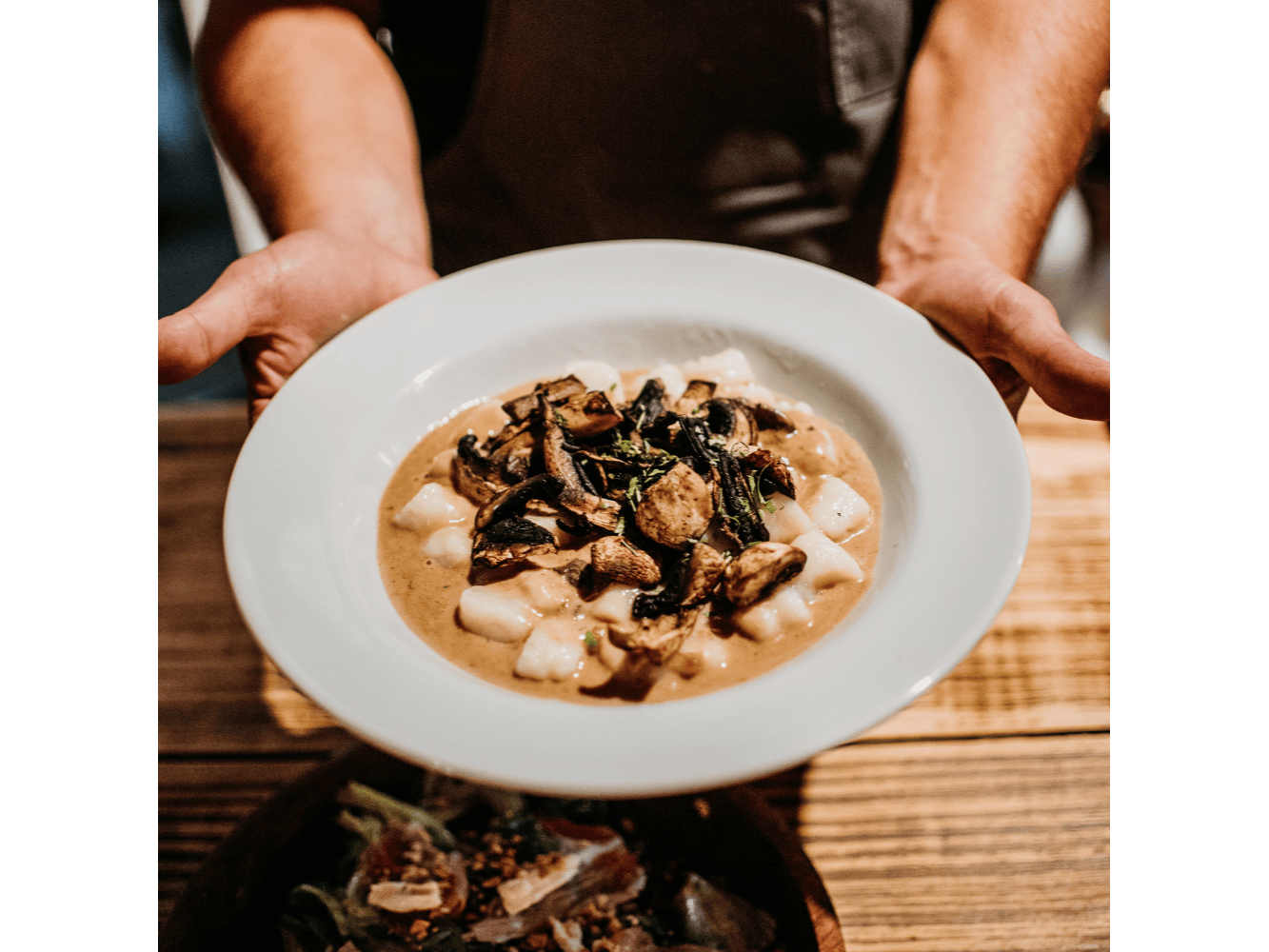 Ñoquis de papa con crema de hongos