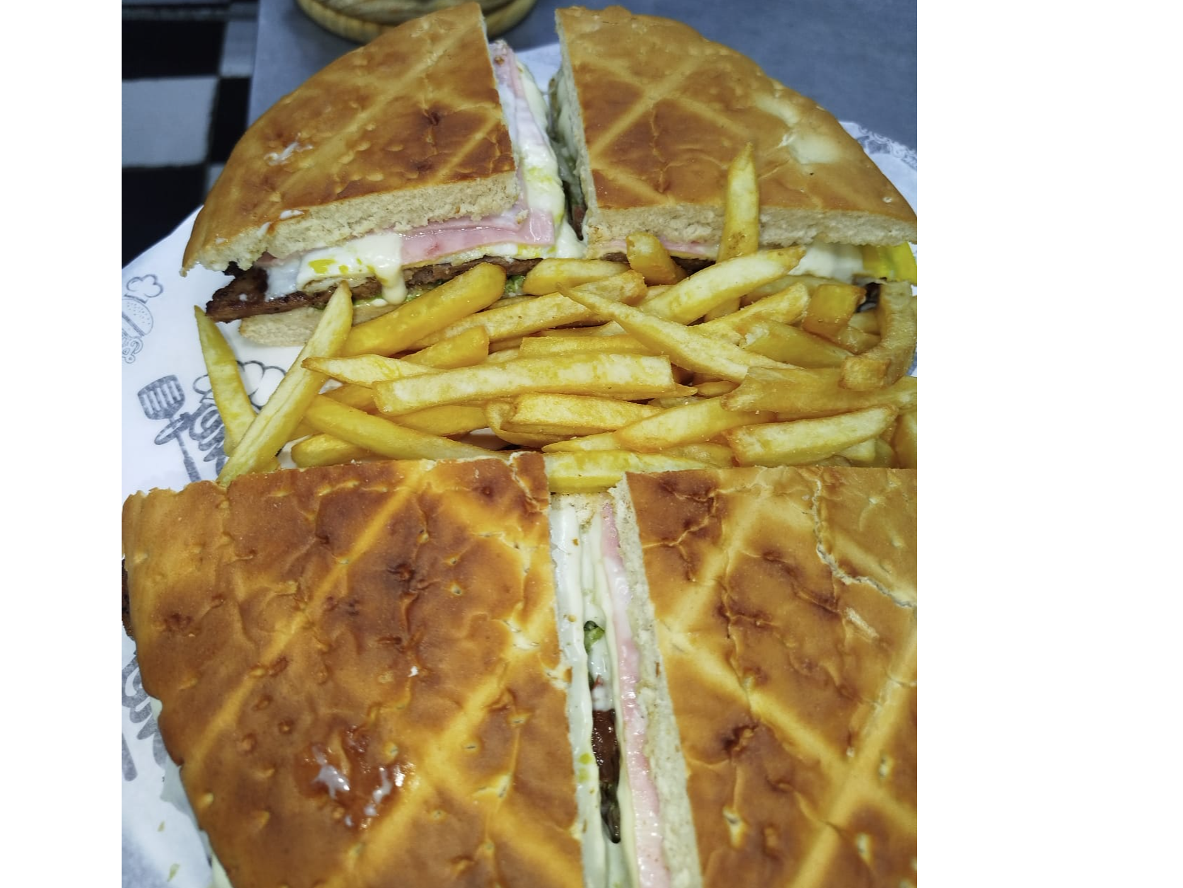 COMBO 3: TRES ZAPPING ESPECIAL + PAPAS+ GASEOSA