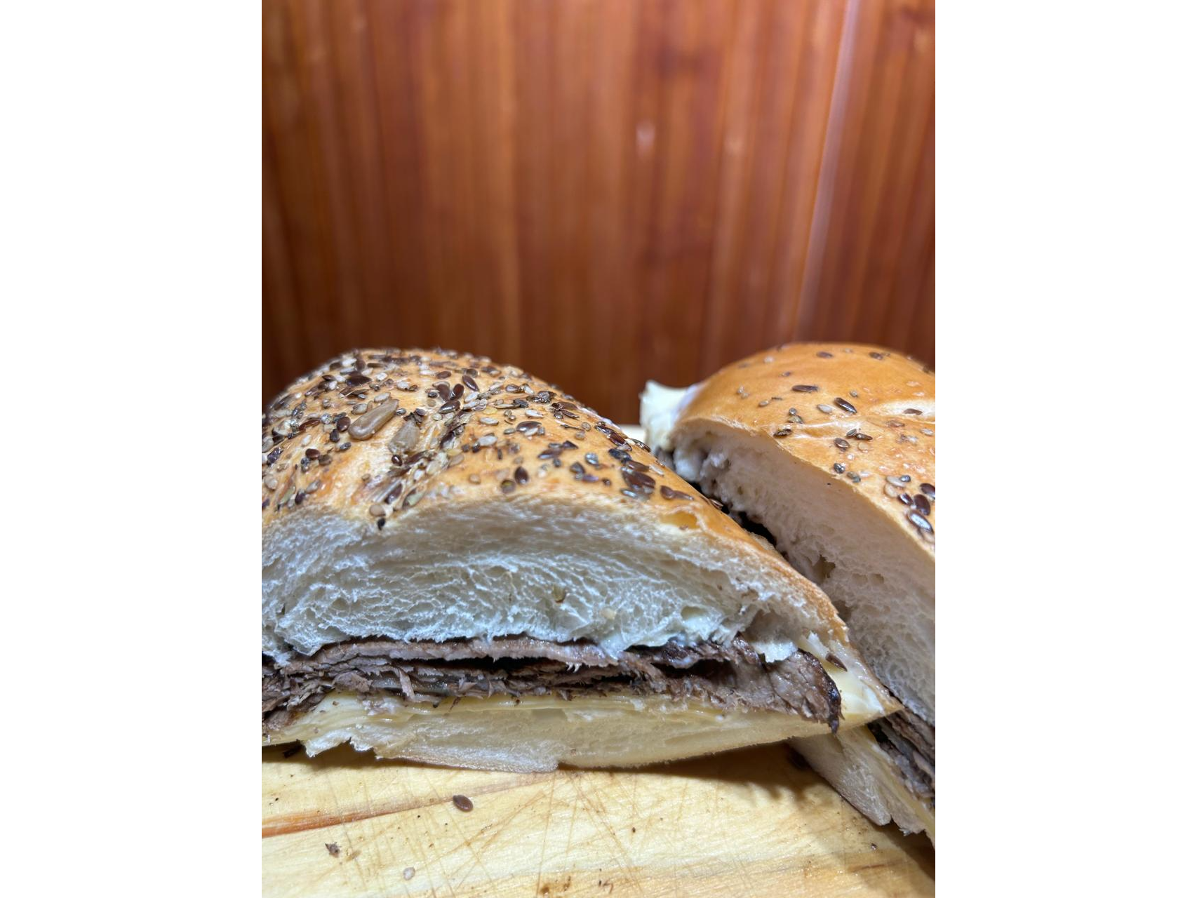 BAGUETTE DE TERNERA Y QUESO