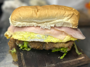 Sandwich de Milanesa Especial de BLEND BURGUER