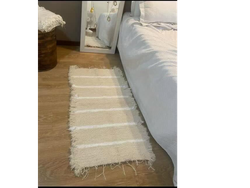 Alfombra Modelo Karo Cruda Con Lineas Finas Blancas en 110x60