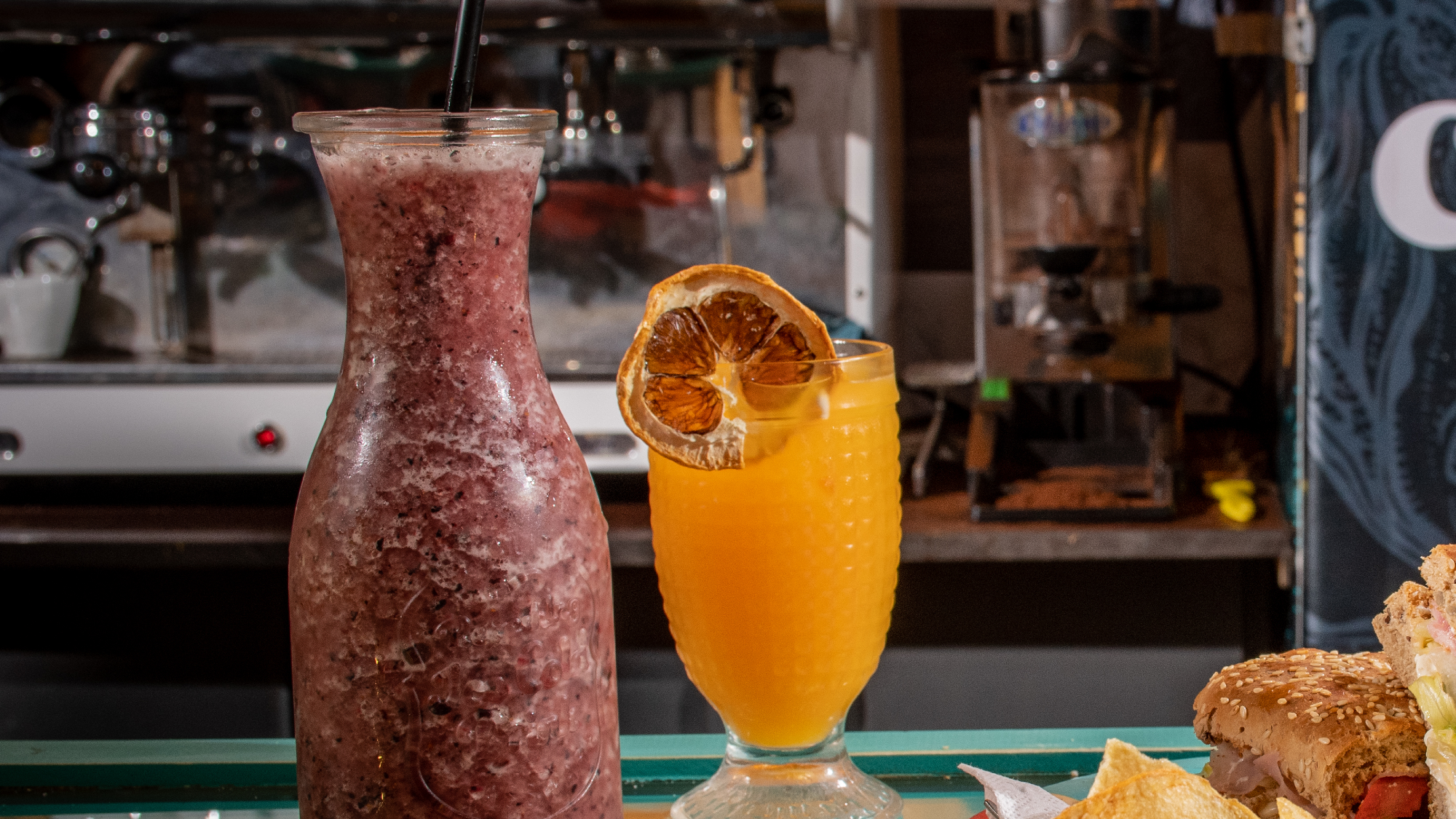 SMOOTHIES , LICUADOS Y  JUGOS