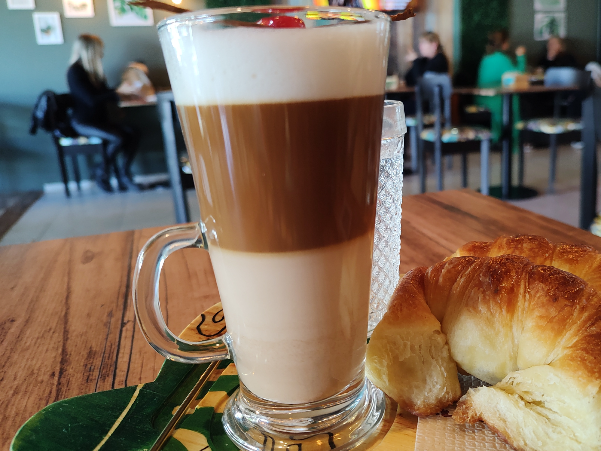 CAFE BORRACHITO acompañado de factura con crema o membrillo