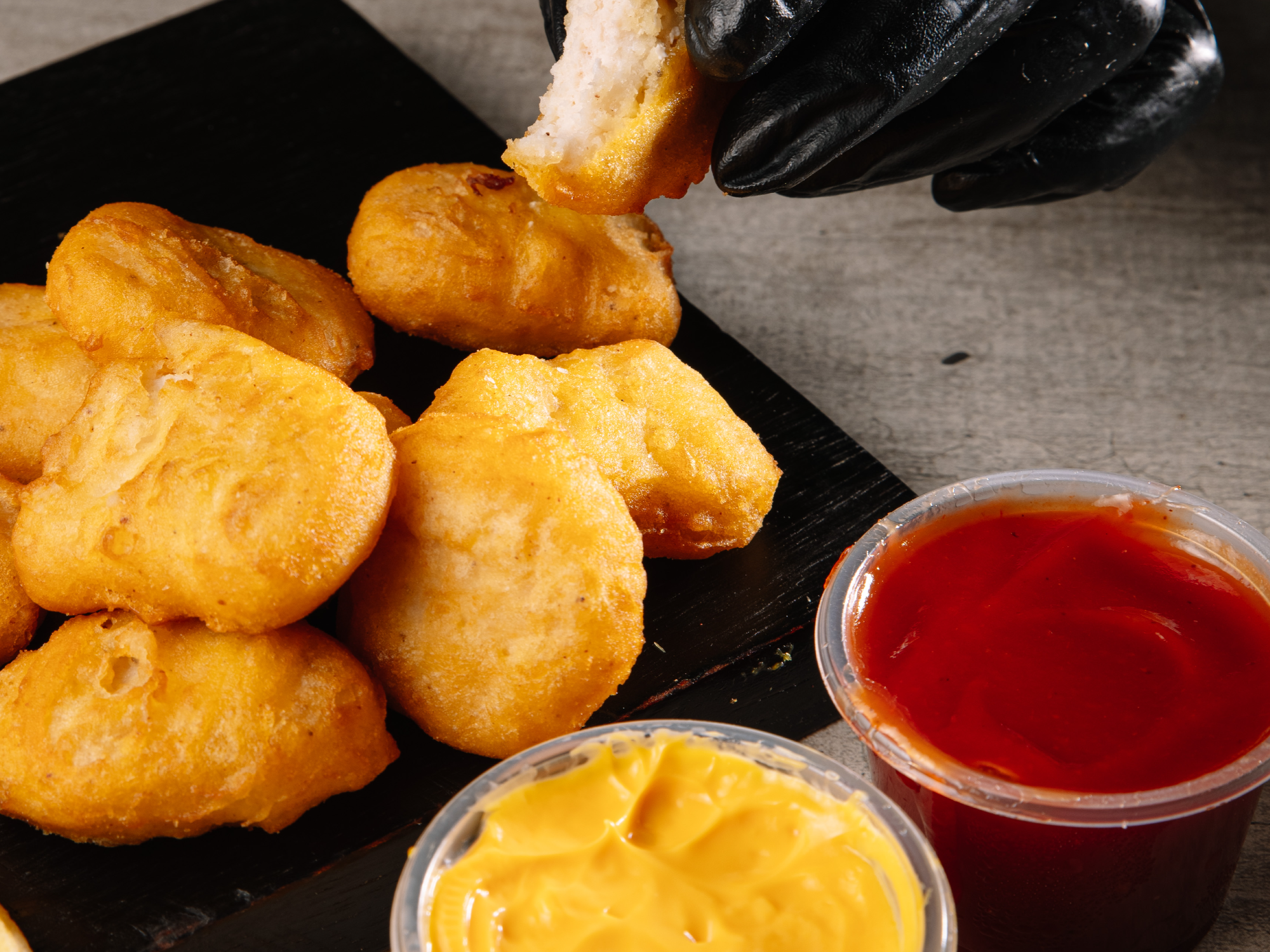 NUGGETS X10 + 2 salsas a eleccion de DOHA BURGERS AVELLANEDA