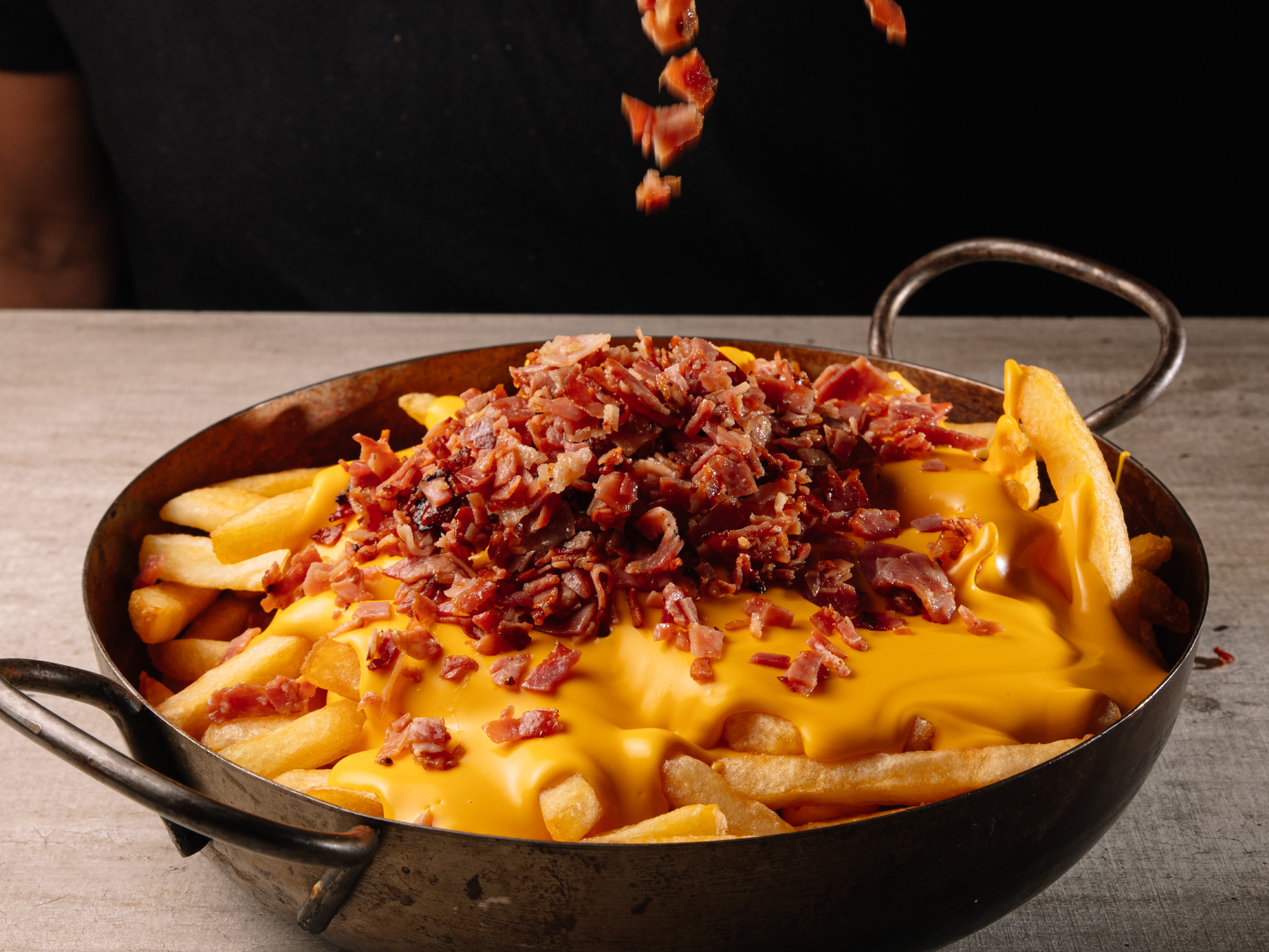 🍟CHEDDAR Y BACON + 2 potes a elección