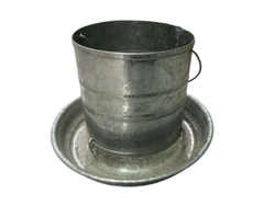 Comedero metalico tolva 3kg base metal. (U108)