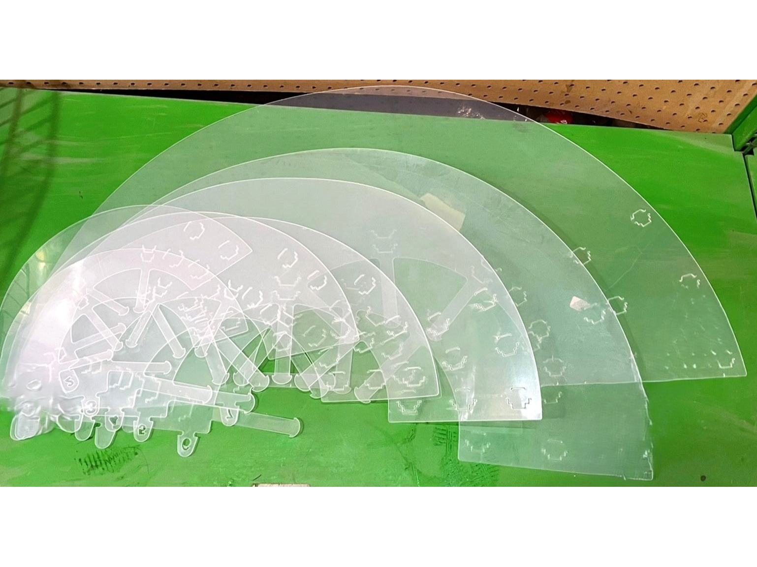 3 JUEGOS DE COLLAR ISABELINO