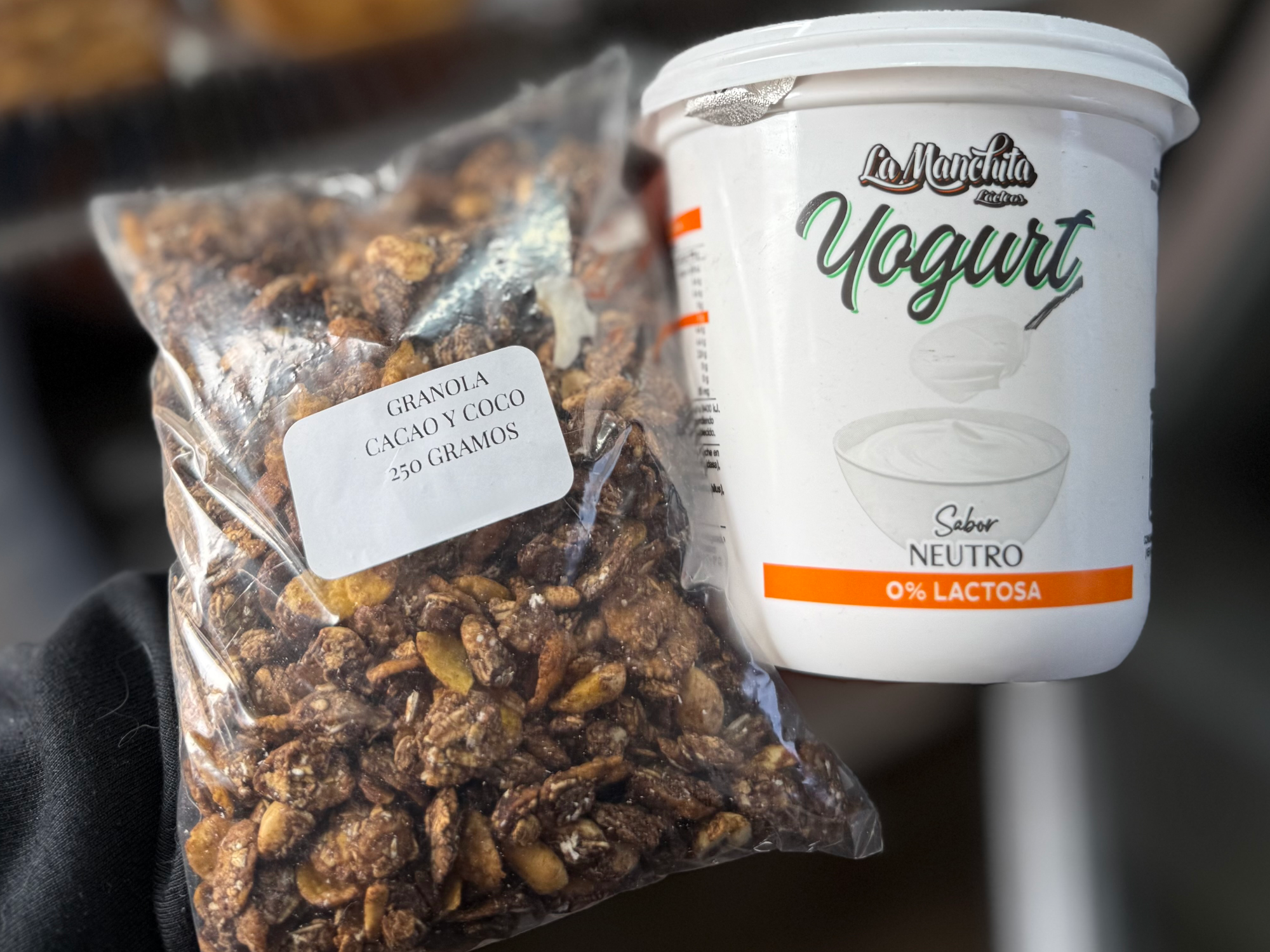 Yogurt natural 800 g + granola 250 g