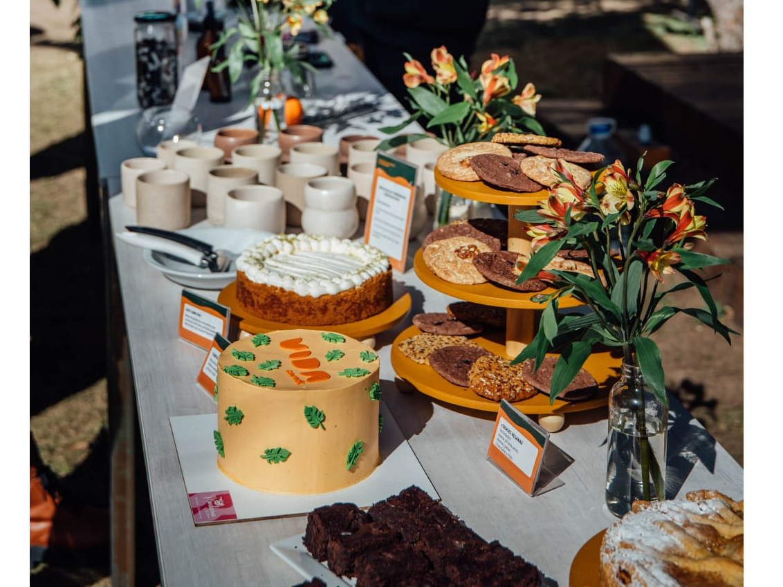 MESA DULCE PARA 12 PERSONAS.