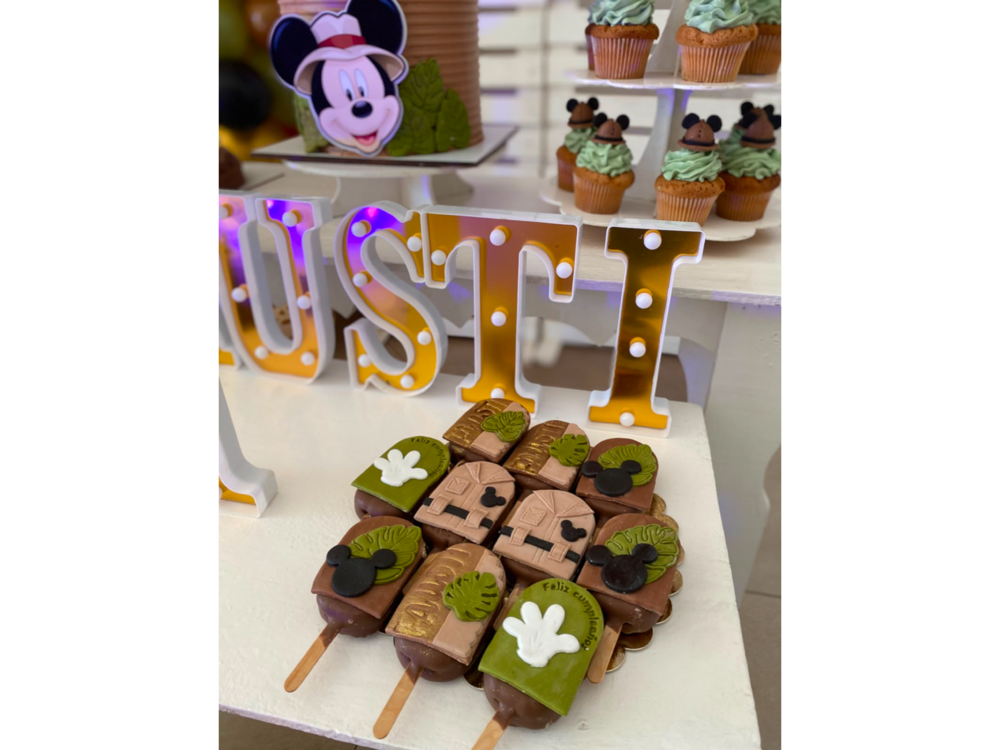 CANDY (CAKEPOPS, POPCAKES, OREOS, COOKIES...)