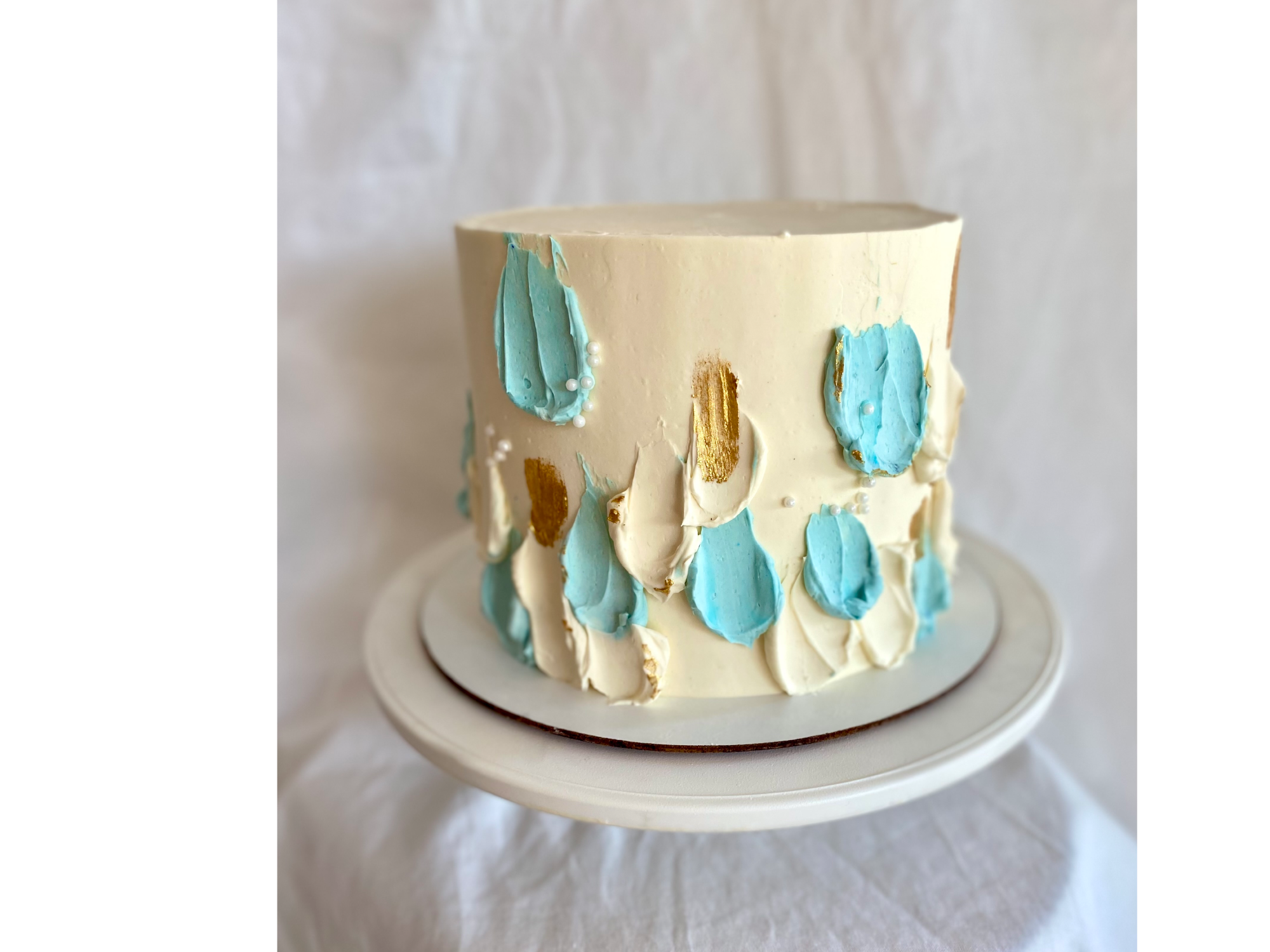 Torta personalizada con decoración simple